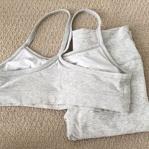 Light Gray Alo Set - Leggings & Sports Bra